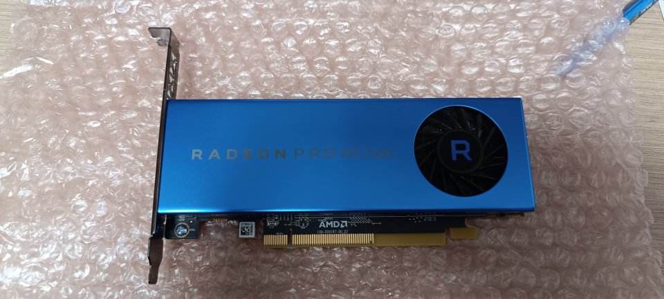 Tarjeta gráfica AMD Radeon Pro WX 2100 2GB GDDR5