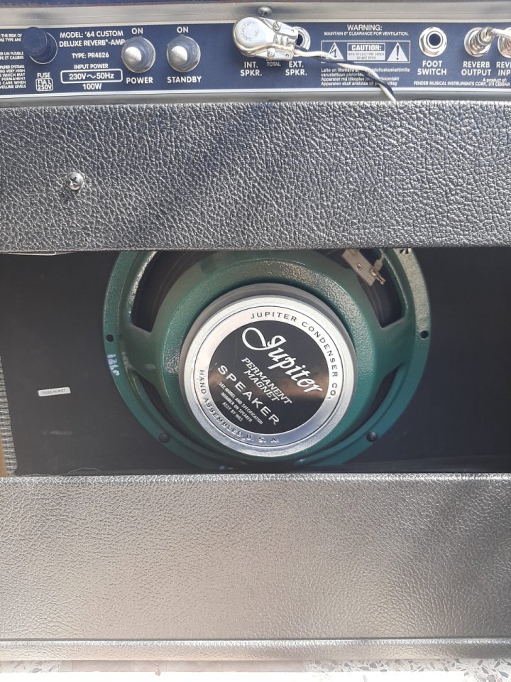 Fender 64 Custom Deluxe Reverb (P. Vecino mod) de segunda mano · Foto 3 de 9 · Murcia · 2500 €