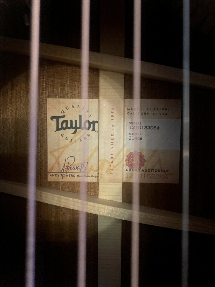 TAYLOR 314 ce V-Class de segunda mano · Foto 3 de 5 · La Rioja · 1700 €