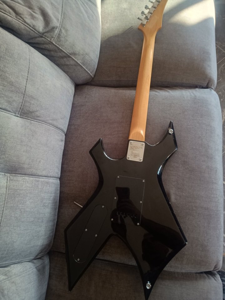 BC Rich Warlock reverse de segunda mano · Foto 5 de 6 · Tarragona · 400 €