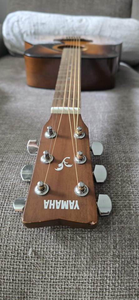 Yamaha Acústica de segunda mano · Foto 5 de 10 · Madrid · 70 €