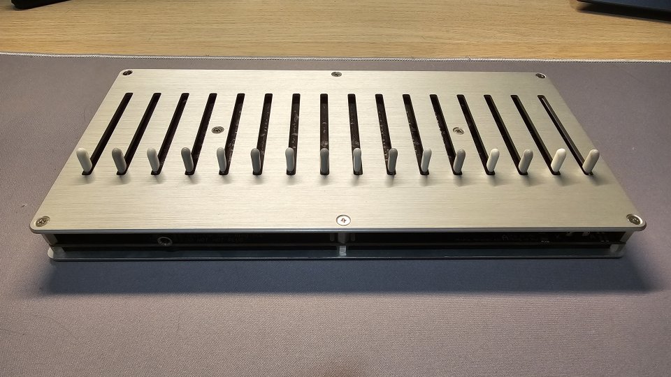 Controlador MIDI 16n