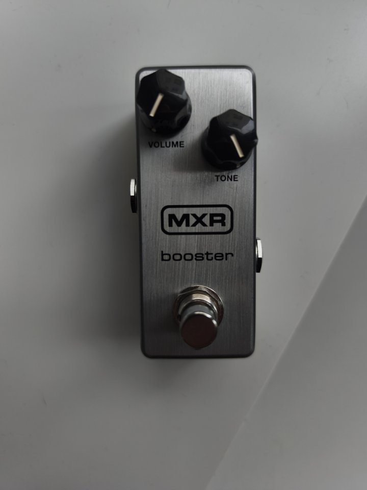 MXR mini booster envío incluído de segunda mano · Foto 2 de 7 · León · 60 €