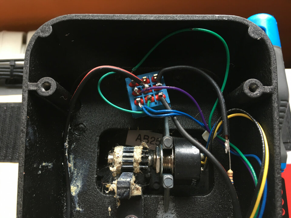 Modificación Wah true bypass