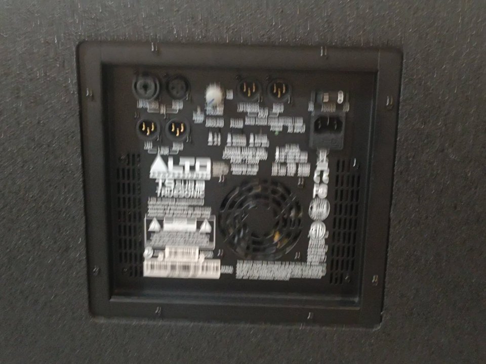 Subwofer Alto Ts18 Truesonic 1200w Nuevos, 2 usos