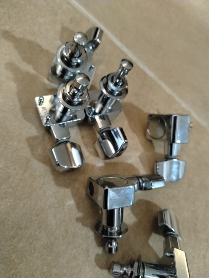 Afinadores fender de segunda mano · Foto 1 de 2 · Murcia · 40 €