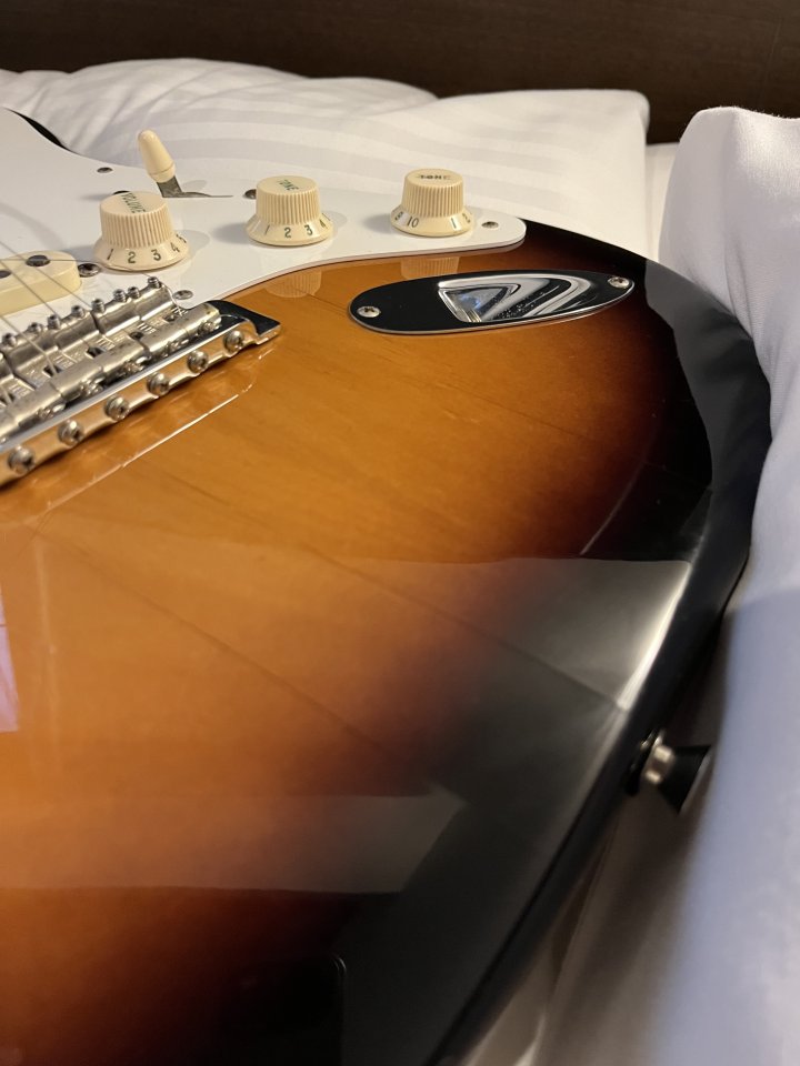 Fender Stratocaster Classic 50 (en Roma) - 550 SOLO POR OCTUBRE! de segunda mano · Foto 3 de 10 · Madrid · 550 €