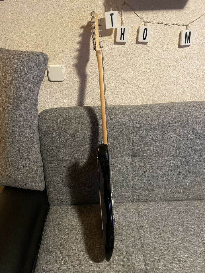 Guitarra Squier Stratocaster Negra 2019