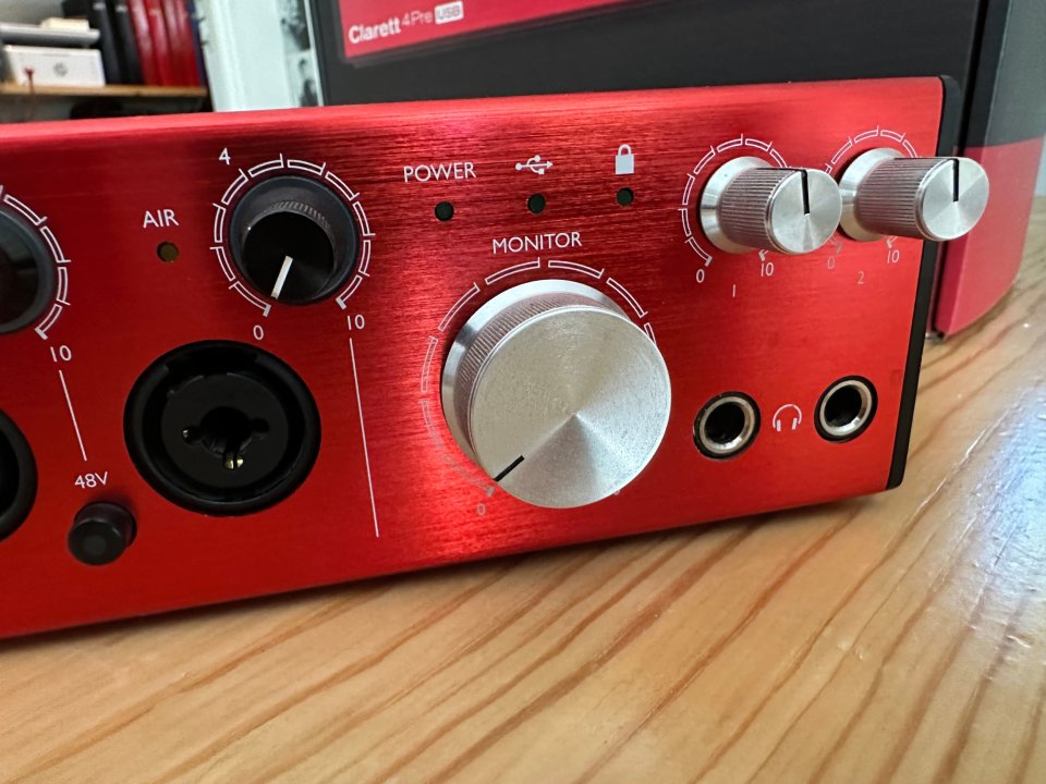 Focusrite Clarett 4Pre USB + Caja y Cables Originales (Como Nueva) de segunda mano · Foto 3 de 7 · Barcelona · 275 €