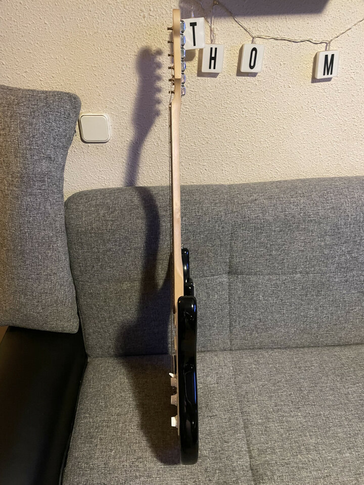 Guitarra Squier Stratocaster Negra 2019