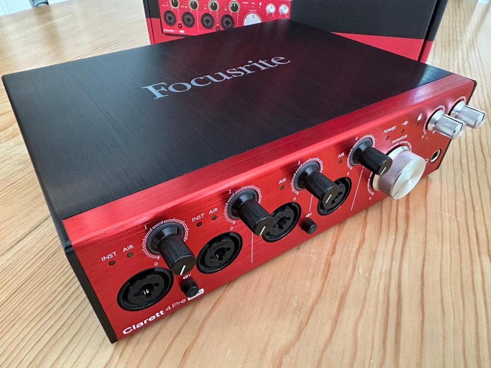 Focusrite Clarett 4Pre USB + Caja y Cables Originales (Como Nueva) de segunda mano · Foto 5 de 7 · Barcelona · 275 €