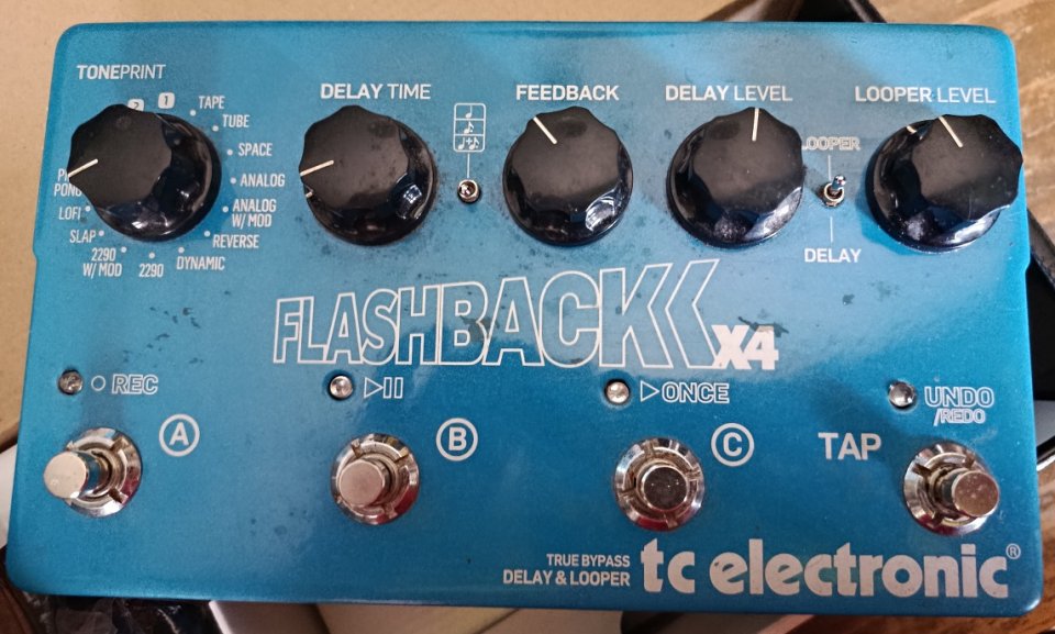 TC Electronic Flashback X4 DELAY & LOOPER de segunda mano · Foto 1 de 4 · Málaga · 120 €