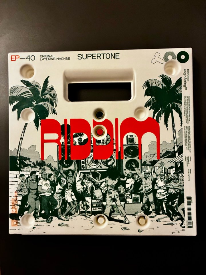 Teenage Engineering Riddim Supertone nuevo