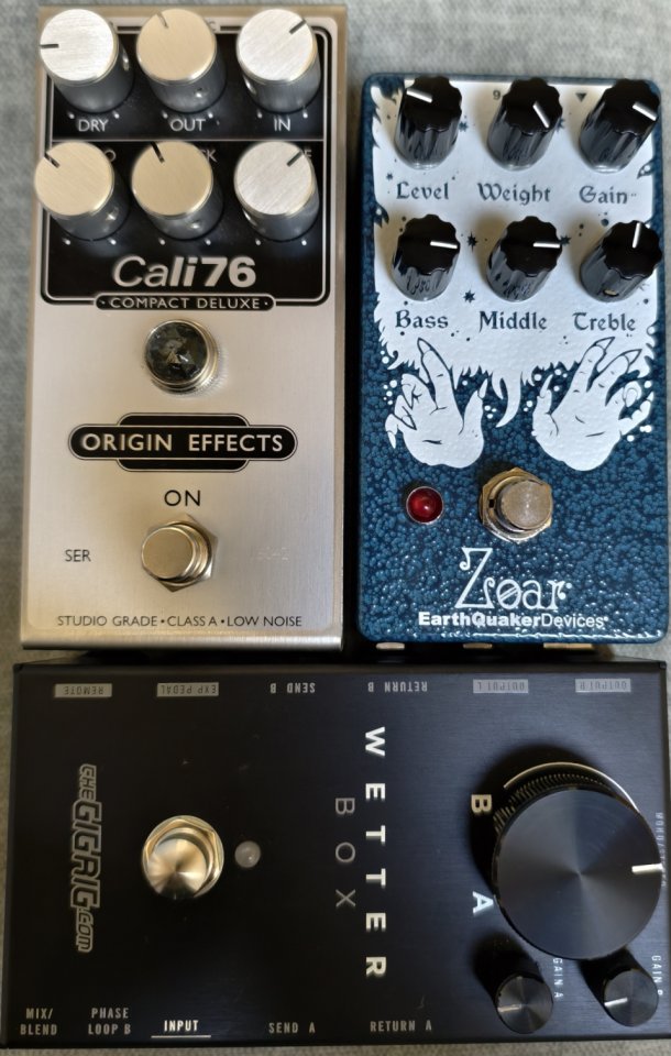 Tres pedales de gama alta y media a precios interesantes