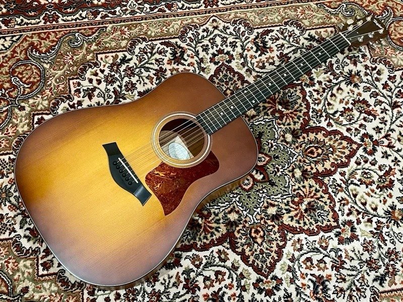 Guitarra acústica Taylor 110e Satin Sunburst