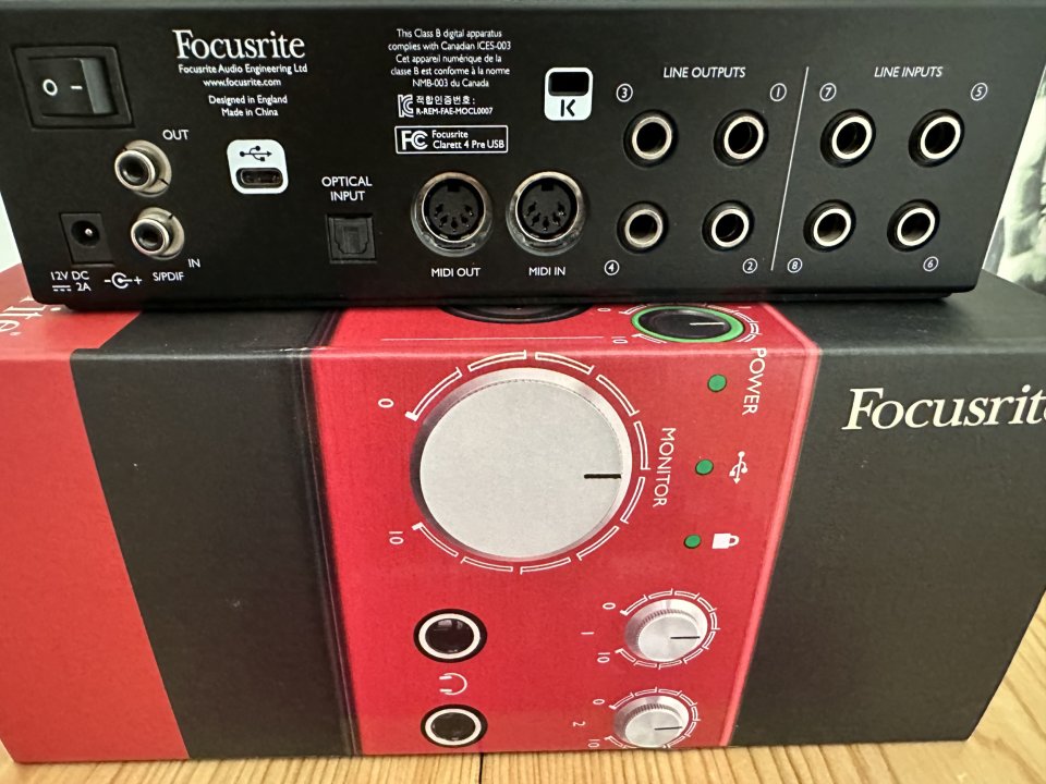 Focusrite Clarett 4Pre USB + Caja y Cables Originales (Como Nueva) de segunda mano · Foto 6 de 7 · Barcelona · 275 €