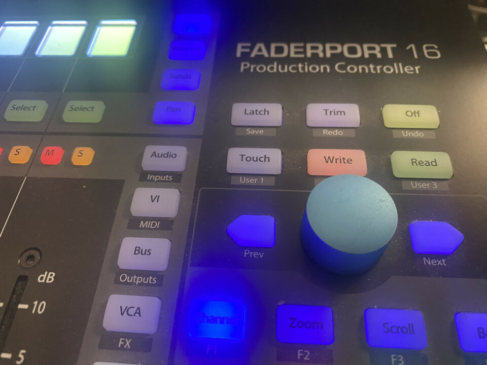 Ofertón!!!Controladora Presonus Faderport 16 como NUEVA!!!