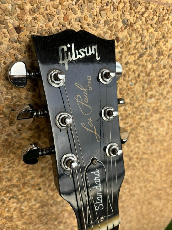 (RESERVADA) Gibson Les Paul Standard Ebony 2001