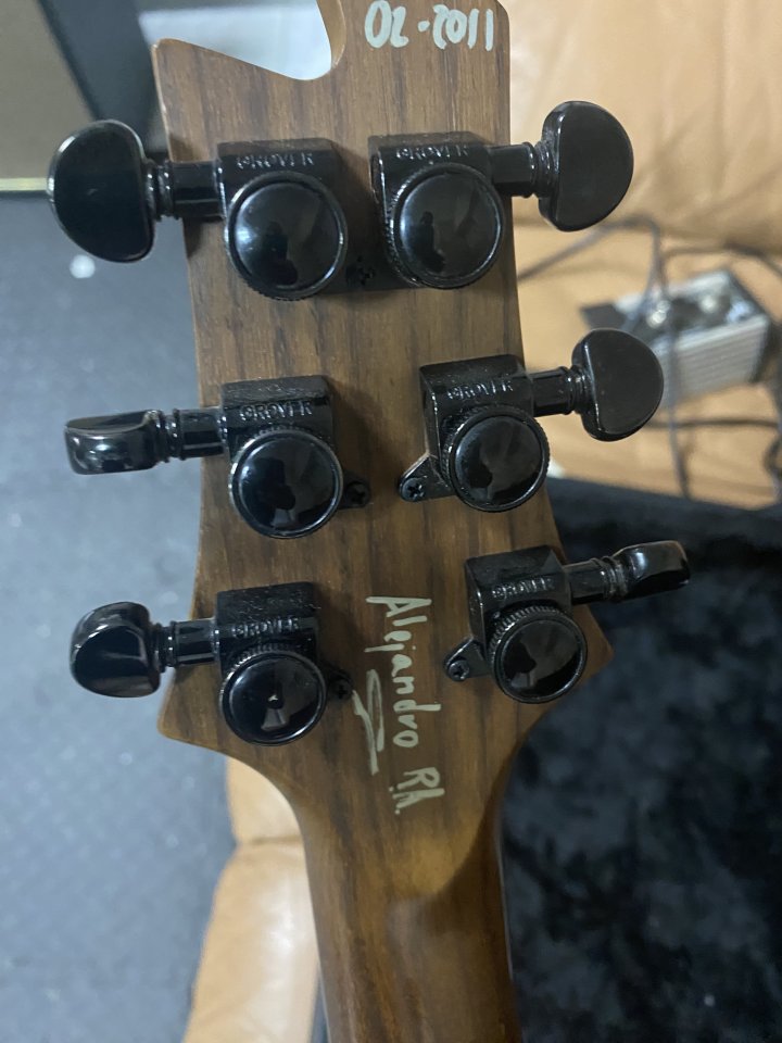 Cambio guitarra custom O 3