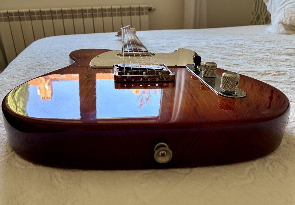 Fender American Professional II Telecaster de segunda mano · Foto 1 de 10 · Madrid · 1380 €