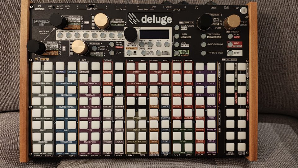 Synthstrom Deluge + extras de segunda mano · Foto 7 de 10 · Asturias · 999 €