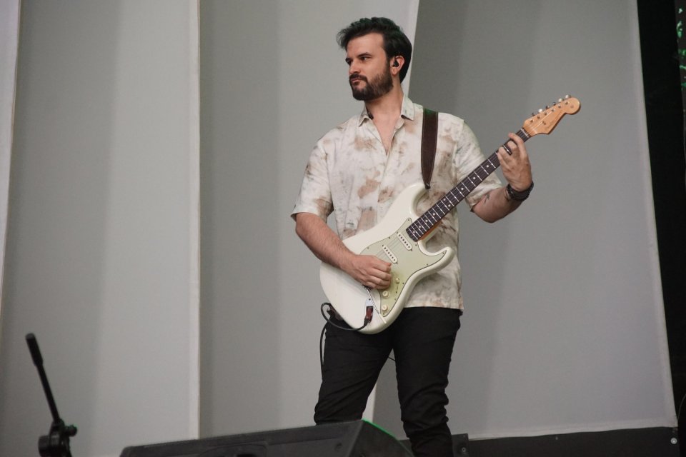 Fender Custom Shop 1962/63 Stratocaster Journeyman Relic Aged Olympic White de segunda mano · Foto 8 de 10 · Madrid · 3700 €