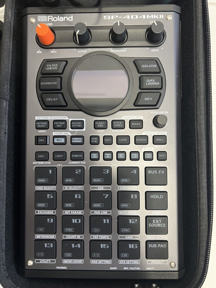 Roland SP-404 MKII + EXTRAS