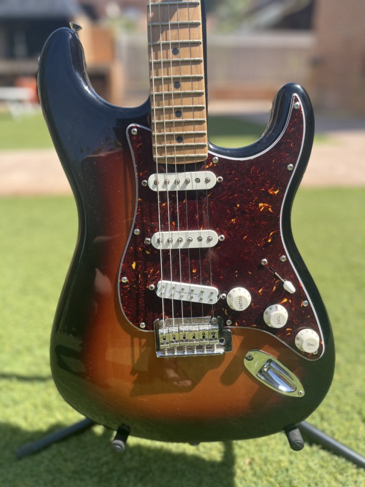Fender Stratocaster Edición Limitada Fat 50s de segunda mano · Foto 1 de 10 · Valencia · 680 €