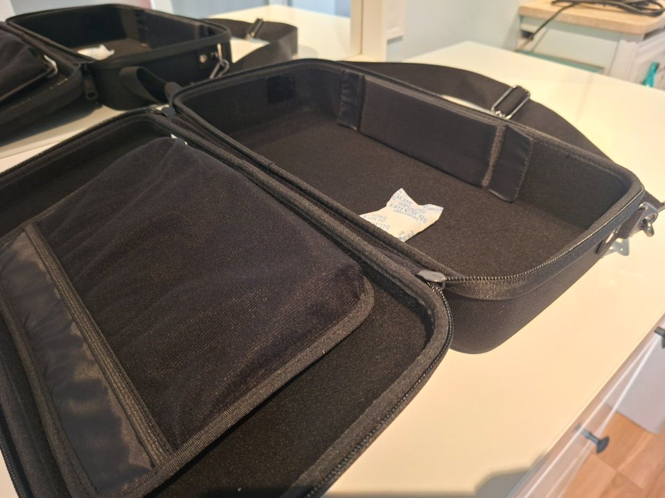 Roland SP 404 (Funda) de segunda mano · Foto 4 de 9 · Madrid · 40 €