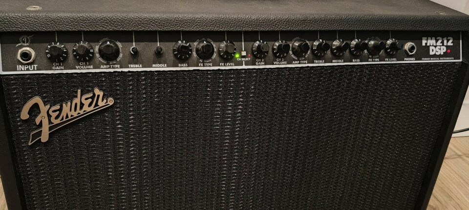 Ampli Fender FM 212R