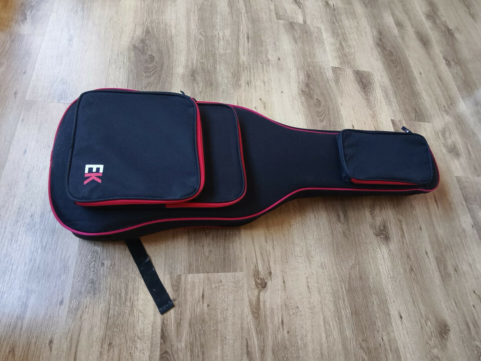 Guitarra Schecter Diamond Edicion Monster Energy + Funda y Ampli.