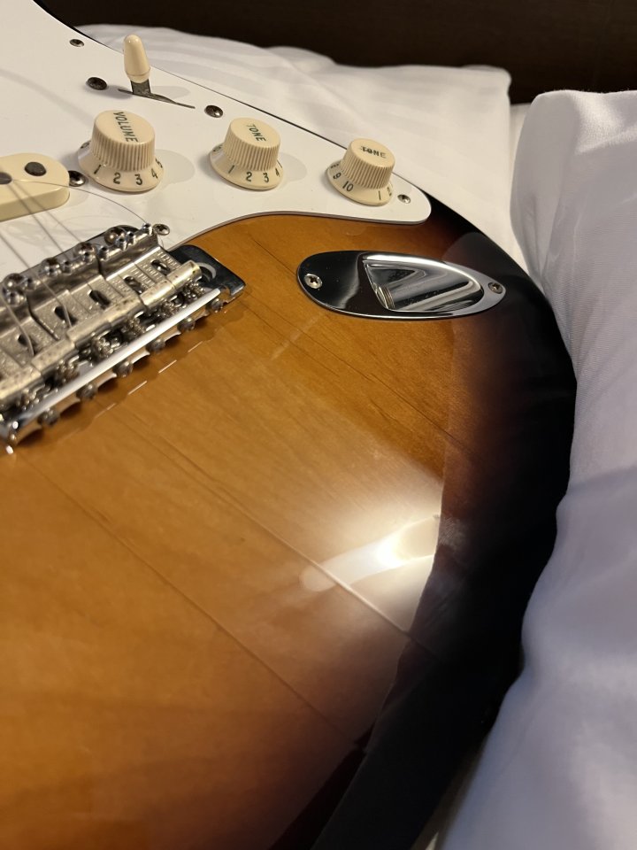 Fender Stratocaster Classic 50 (en Roma) - 550 SOLO POR OCTUBRE! de segunda mano · Foto 4 de 10 · Madrid · 550 €