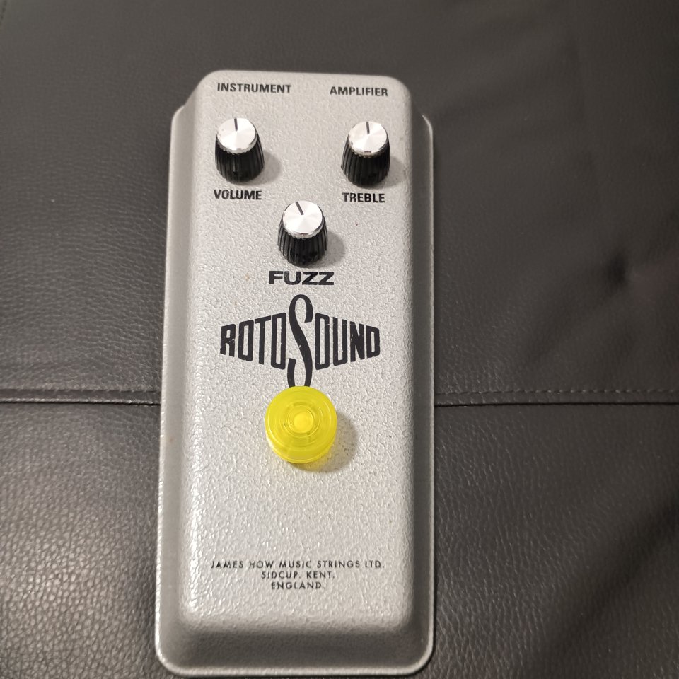 Pedal Rotosound Fuzz de segunda mano · Foto 1 de 3 · Málaga · 200 €
