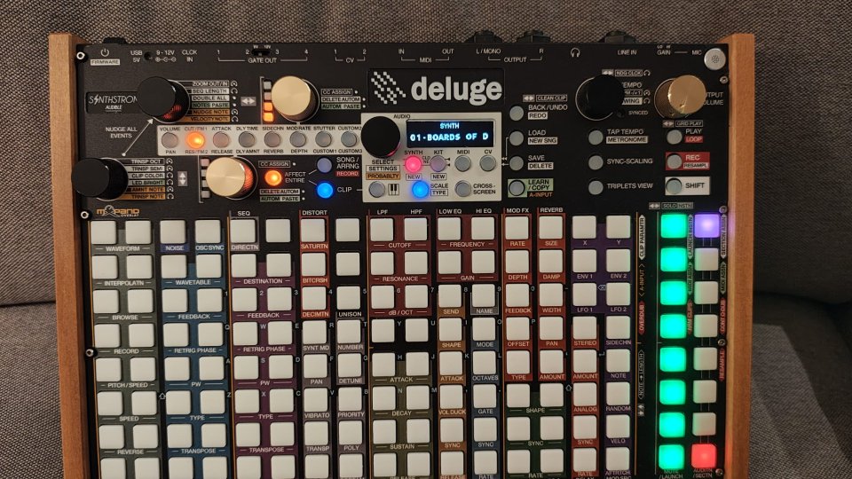 Synthstrom Deluge + extras de segunda mano · Foto 9 de 10 · Asturias · 999 €