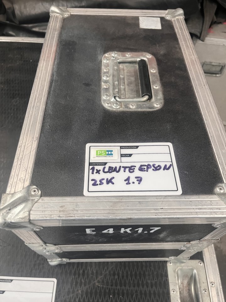 Proyector Epson 25k con Lente de segunda mano · Foto 4 de 5 · Burgos · 11000 €