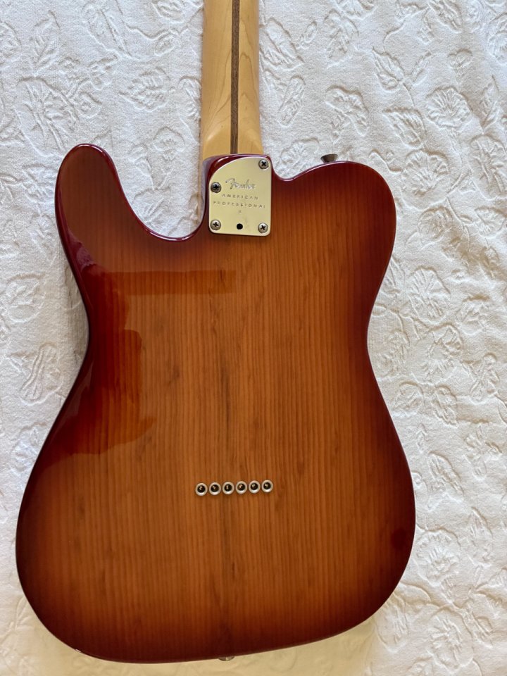 Fender American Professional II Telecaster de segunda mano · Foto 6 de 10 · Madrid · 1380 €