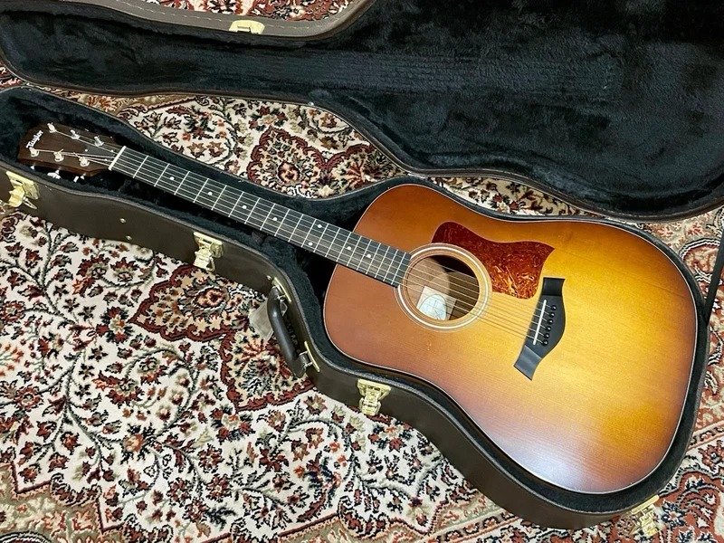 Guitarra acústica Taylor 110e Satin Sunburst