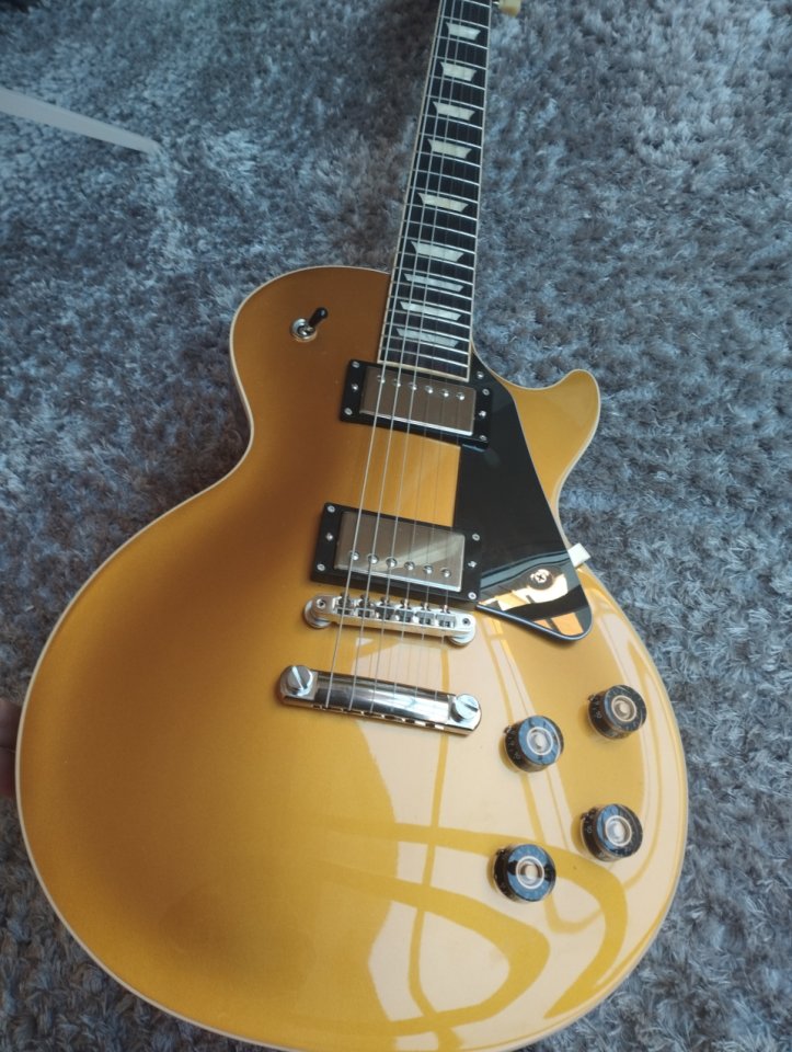 Busco Les Paul en Valencia o cerca de segunda mano · Valencia