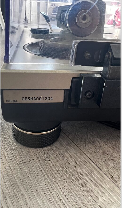 Vendo Technics SL-1200 MK2 + Agujas Ortofon DJ – Estado excelente de segunda mano · Foto 4 de 8 · Madrid · 799 €