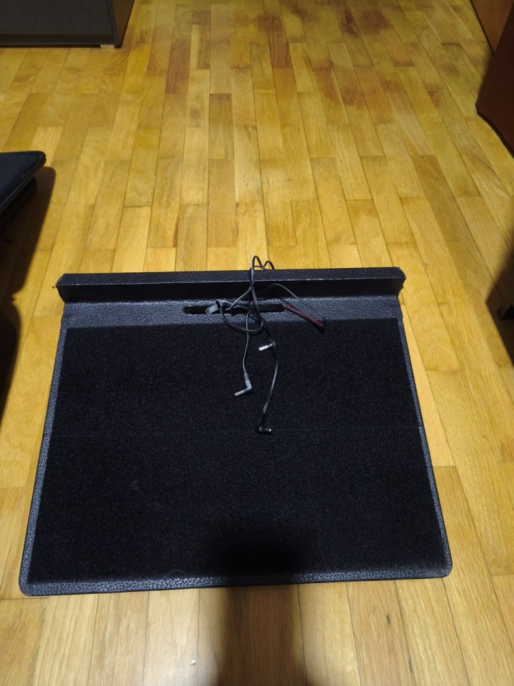 Maleta pedales con alimentador gator