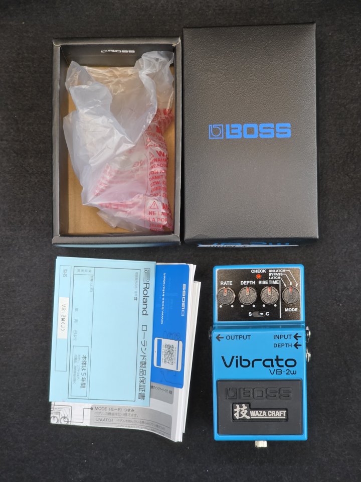 Boss Vibrato VB-2w Waza Craft de segunda mano · Foto 4 de 4 · Barcelona · 190 €
