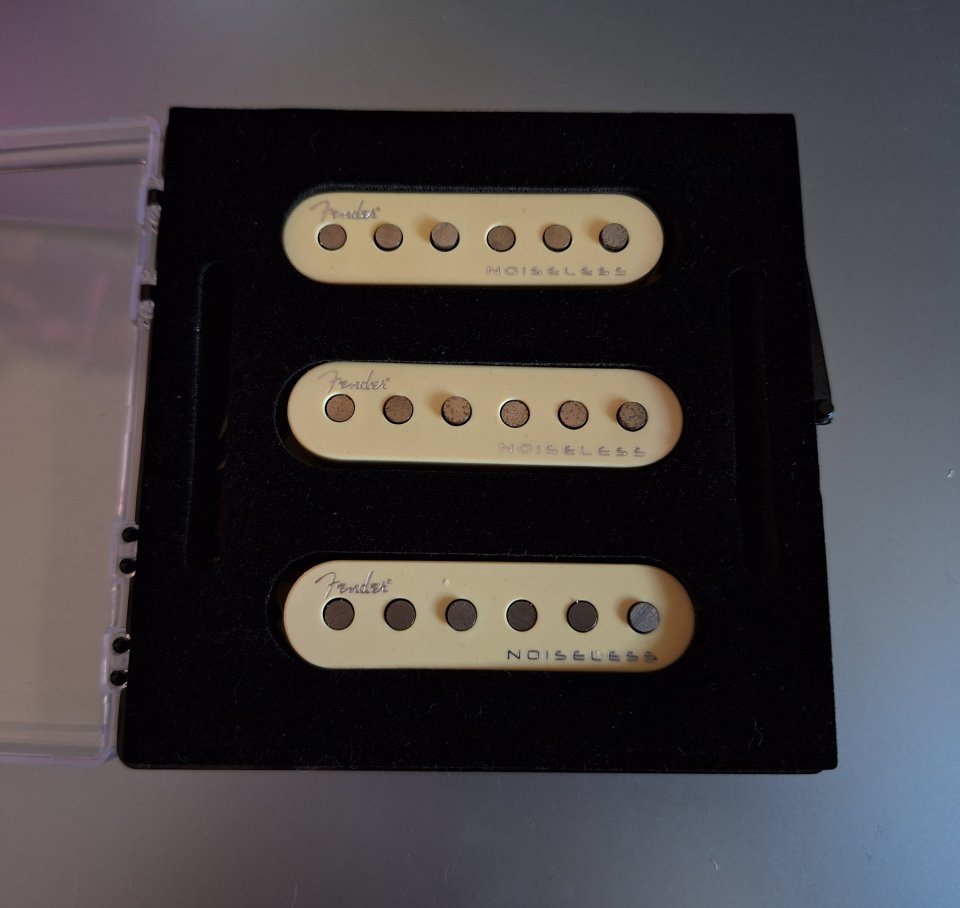 Pastillas Fender Noiseless ultra vintage de segunda mano · Foto 1 de 3 · Las Palmas · 100 €