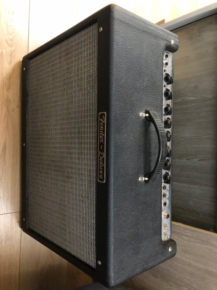 Fender Hot Rod Deluxe de segunda mano · Foto 3 de 4 · Madrid · 600 €