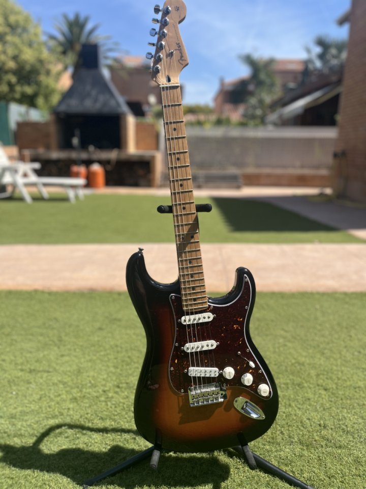 Fender Stratocaster Edición Limitada Fat 50s de segunda mano · Foto 9 de 10 · Valencia · 680 €