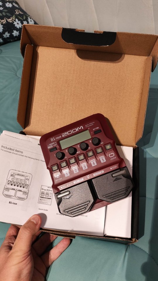 ZOOM B1 FOUR de segunda mano · Foto 1 de 2 · Granada · 50 €