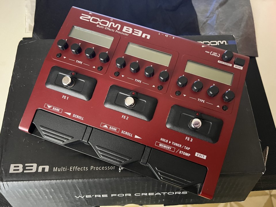 Pedalera para bajo Zoom B3n