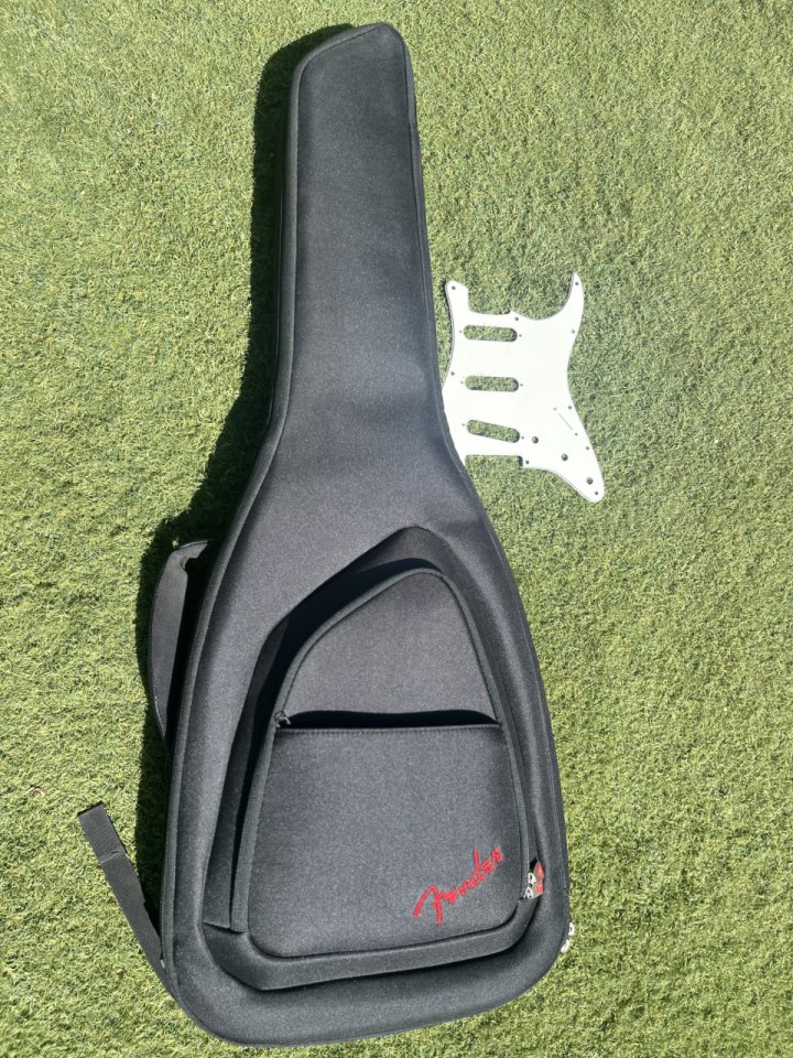 Fender Stratocaster Edición Limitada Fat 50s de segunda mano · Foto 10 de 10 · Valencia · 680 €