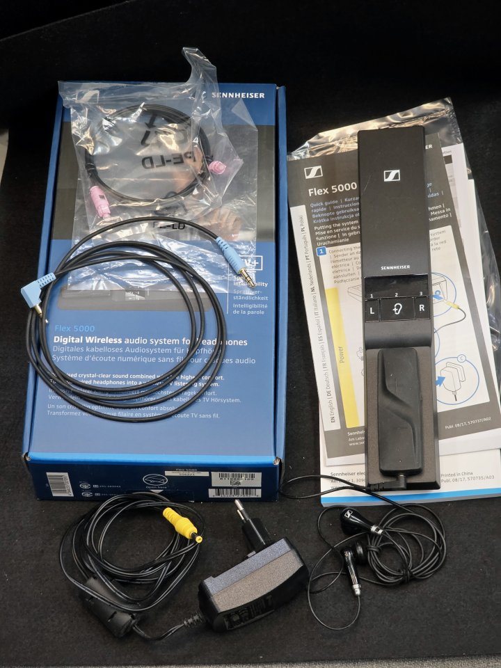 Sennheiser Flex 5000 Sistema Audio Inalámbrico de segunda mano · Foto 1 de 3 · Barcelona · 70 €