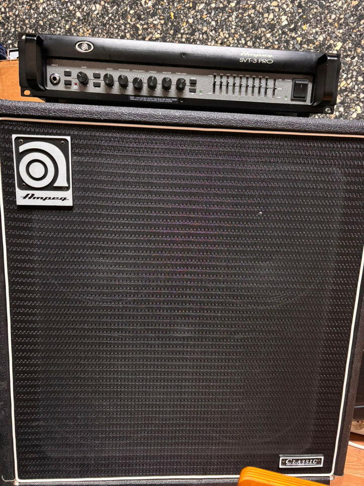 Ampeg svt3 pro + pantalla ampeg classic 4x10