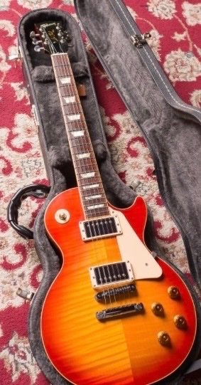 Gibson les Paul standard plus de segunda mano · Foto 1 de 8 · Bizkaia · 2199 €